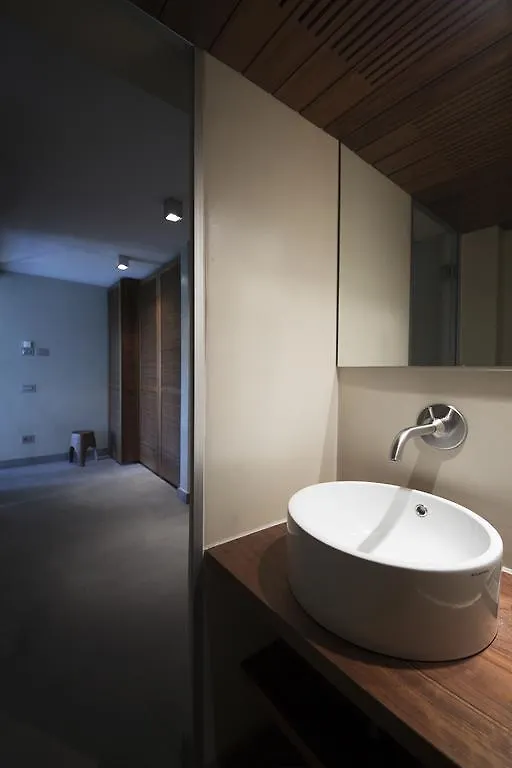 Apartment Como House: Luxury Suite with Private Pool and Garden