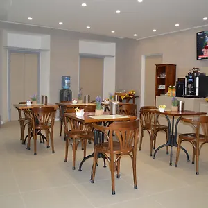 3* 호텔 일 로지아토 데이 세르비티