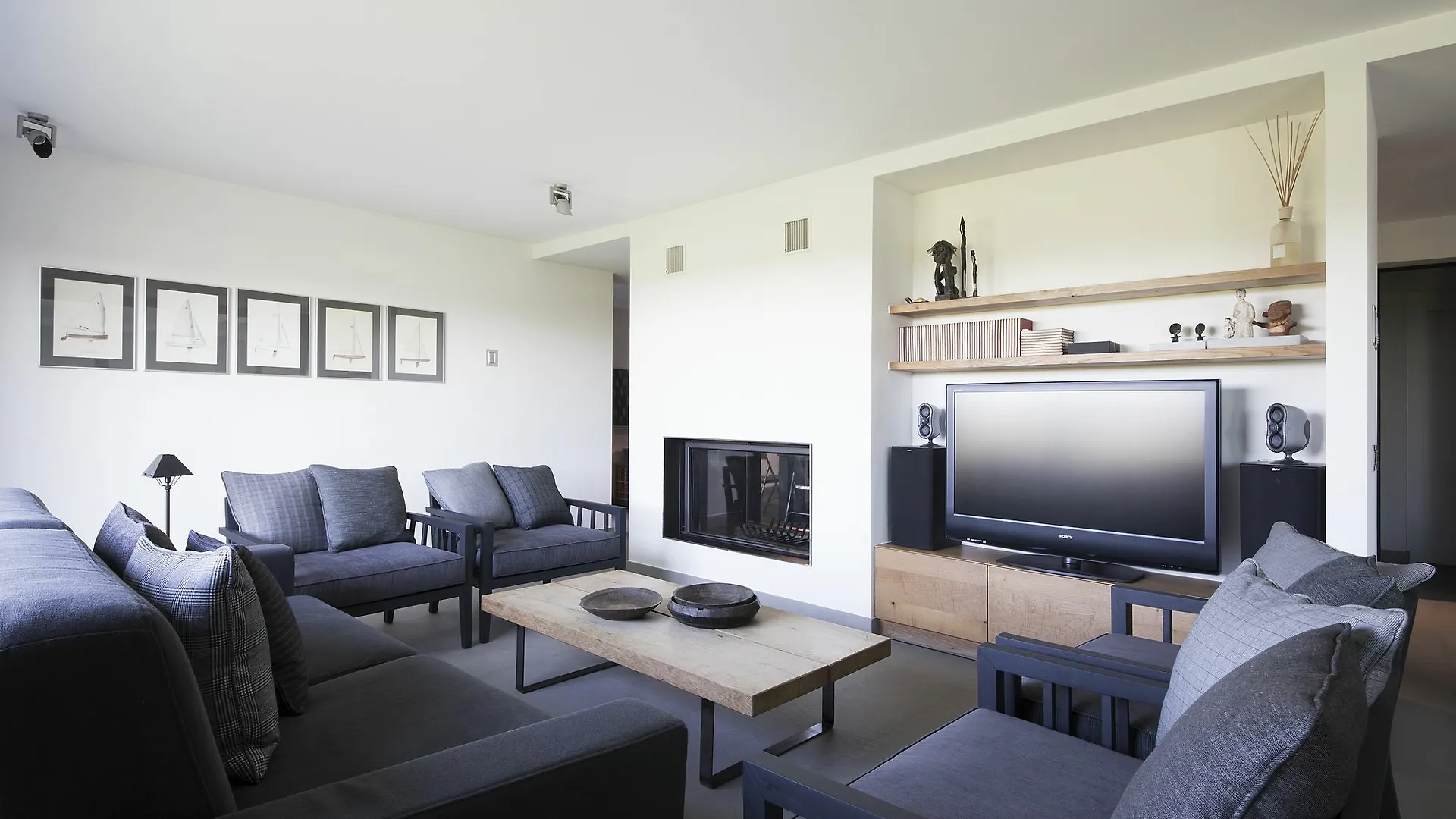 Appartamento Suite & Pool-Como House-160 Mt-Private Indoor Swimming Pool, Heated All Year-Private Covered Parking-Private Garden And Terrace-Fully Equipped Kitchen